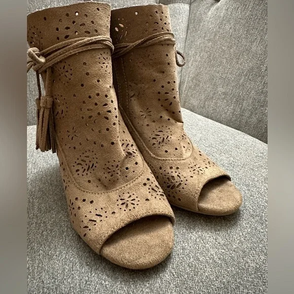 Jellypop Faux Leather Heeled Sandals Size 5.5 - Picture 2 of 7